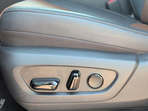 Certified 2025 Lexus GX 550 AWD/4WD image 10