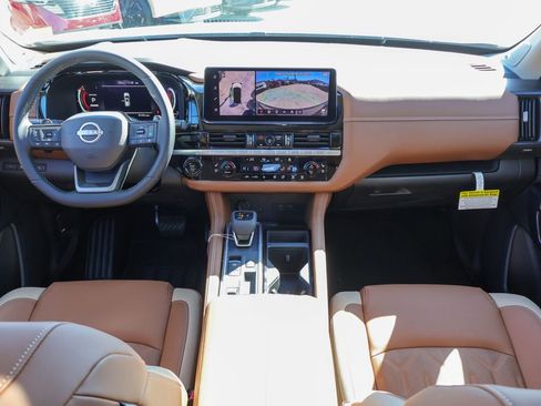 New 2026 Nissan Pathfinder Platinum image 6