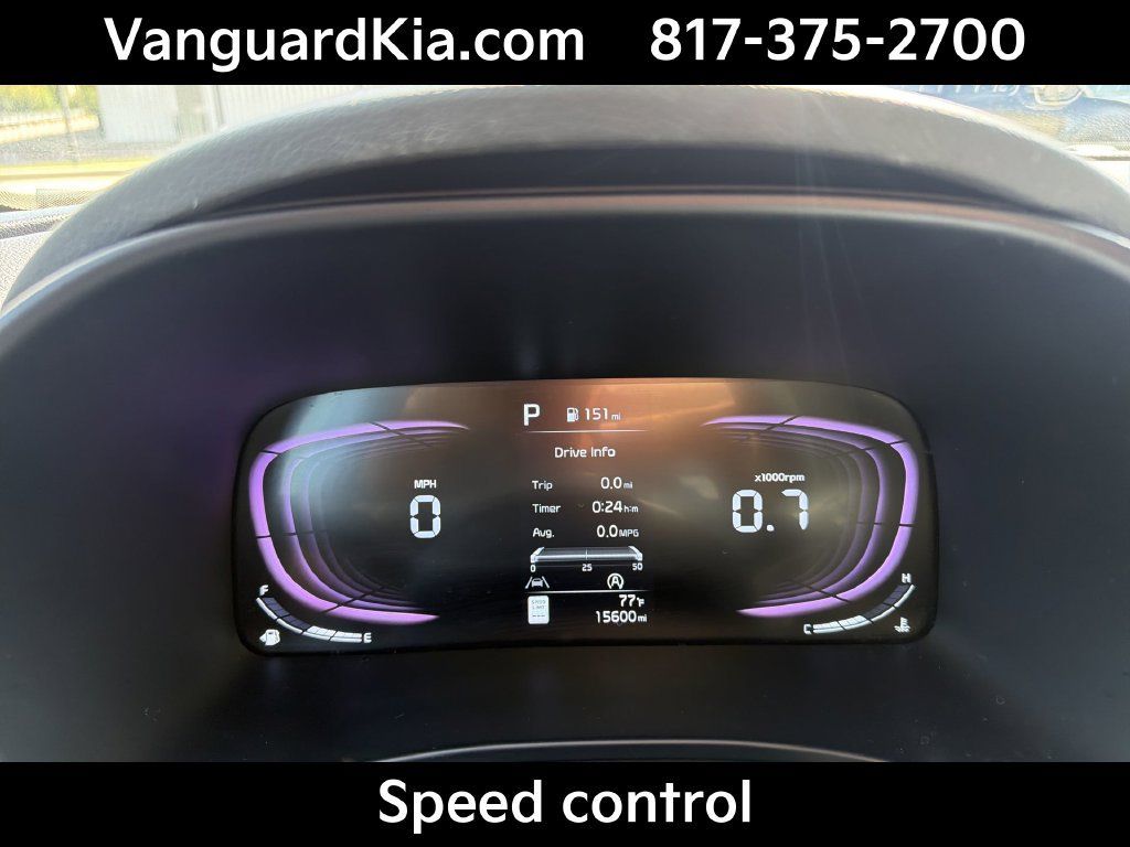 Certified 2025 Kia Soul LX w/ LX Technology Package FWD image 11