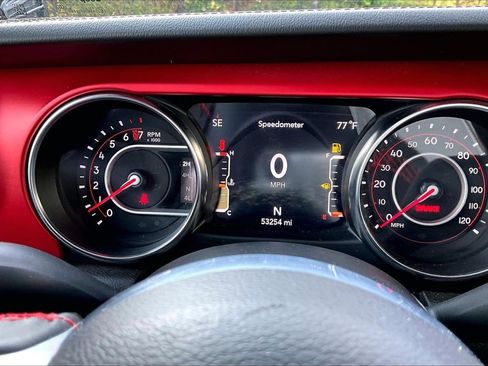 Used 2022 Jeep Wrangler Unlimited Rubicon w/ Steel Bumper Group AWD/4WD image 9