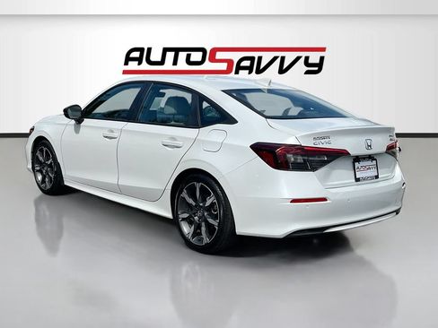 Used 2025 Honda Civic Sport Touring image 5