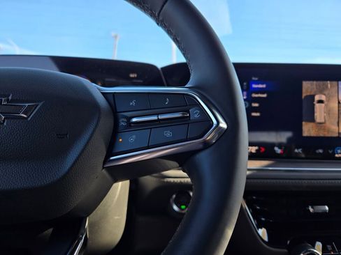 New 2026 Chevrolet Suburban Z71 w/ Comfort Package image 36