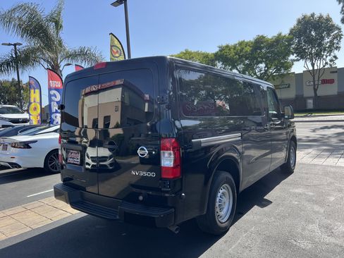 Used 2019 Nissan NV 3500 S image 9