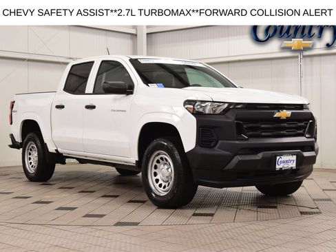 Used 2026 Chevrolet Colorado W/T AWD/4WD image 1