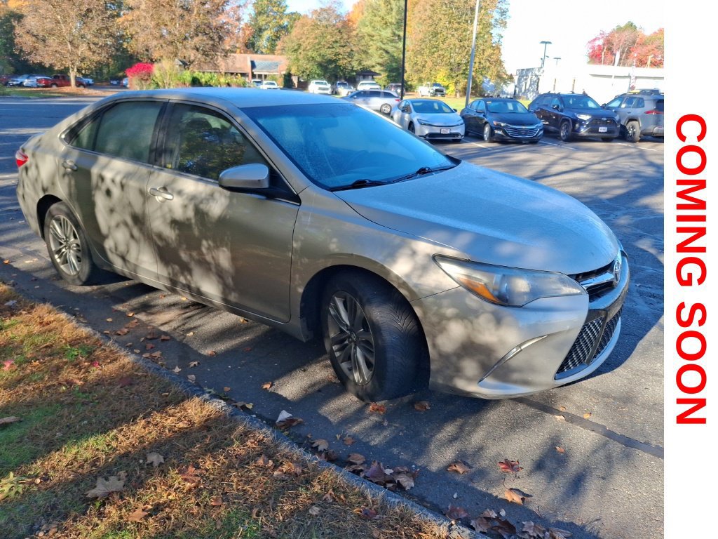 Used 2015 Toyota Camry SE FWD image 5