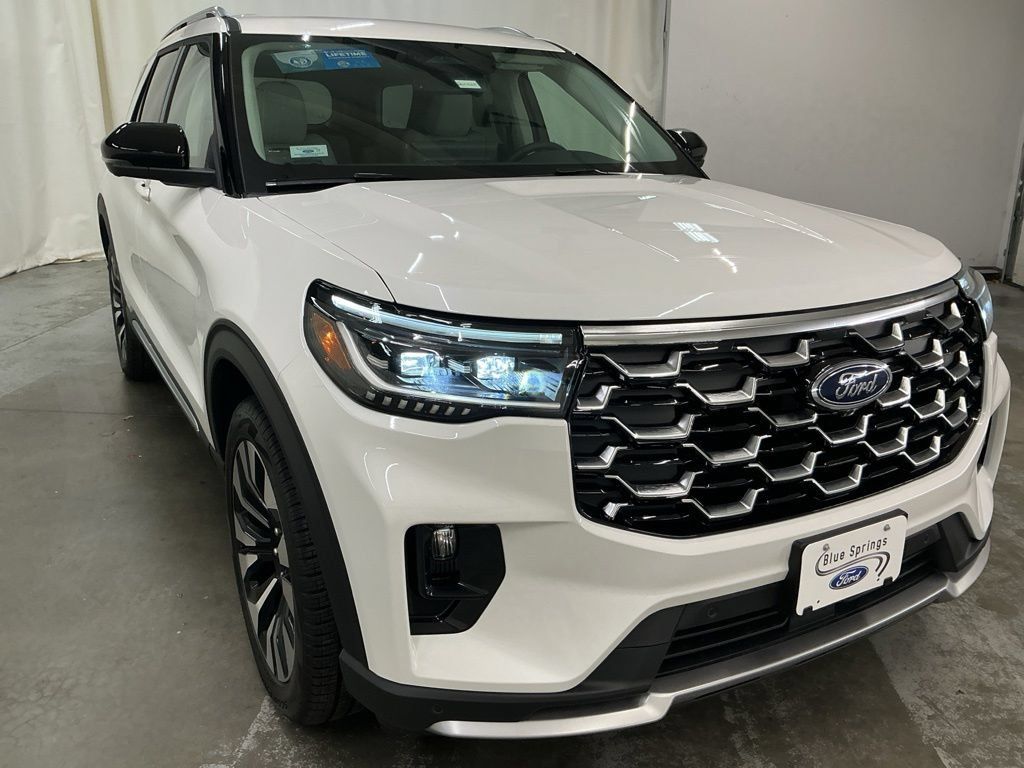 New 2026 Ford Explorer Platinum w/ LUX Leather Package AWD/4WD image 18
