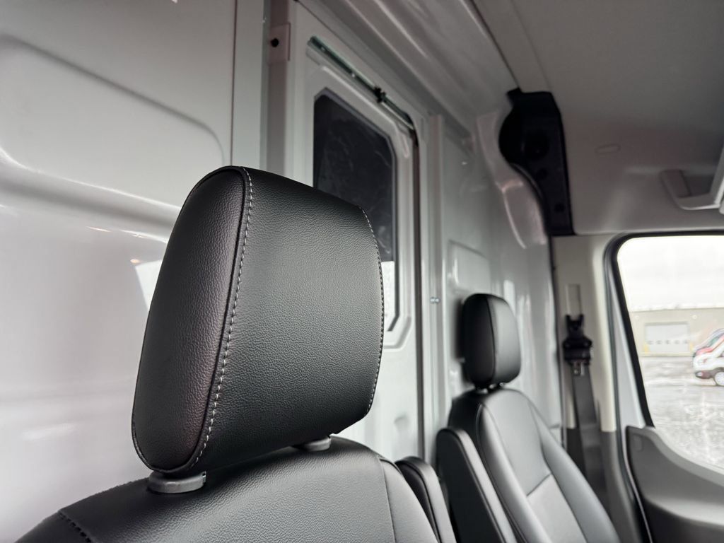 New 2026 Ford Transit 250 148 Medium Roof RWD image 20