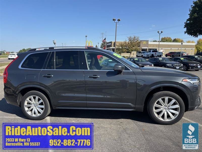 Used 2017 Volvo XC90 T6 Momentum w/ Vision Package AWD/4WD image 4