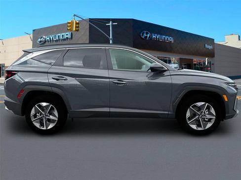 New 2026 Hyundai Tucson SEL Plus AWD/4WD image 9