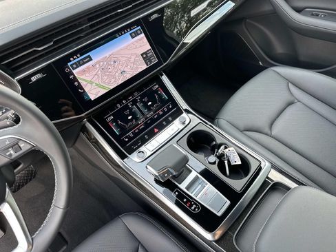 Used 2025 Audi Q7 3.0T Premium Plus w/ Premium Plus Package AWD/4WD image 25