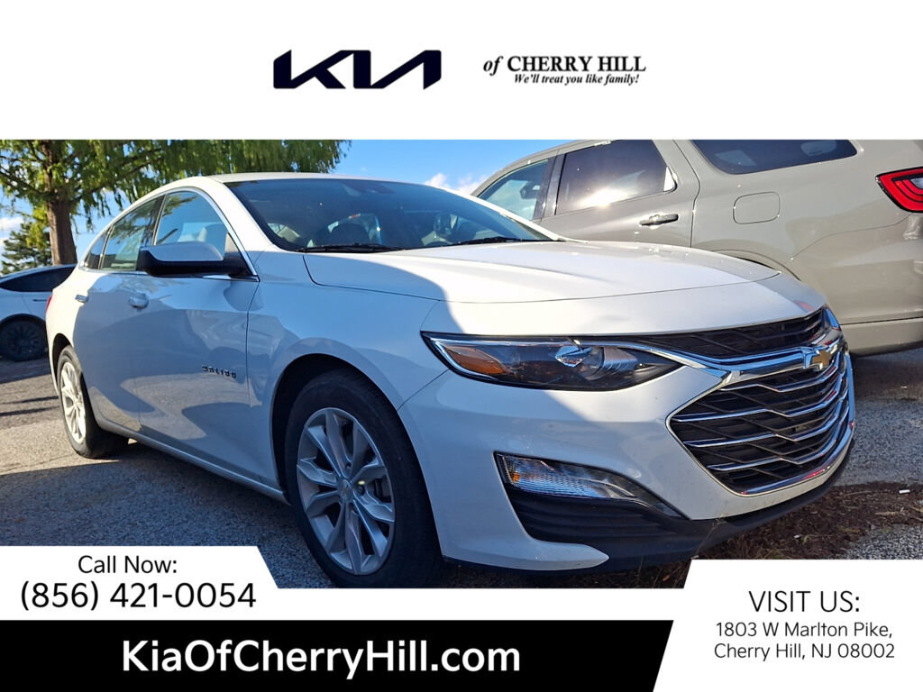 Used 2025 Chevrolet Malibu LT FWD image 1