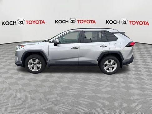 Used 2019 Toyota RAV4 XLE w/ Convenience Package AWD/4WD image 4