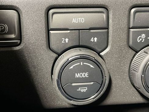 Used 2023 Chevrolet Silverado 1500 LT image 29