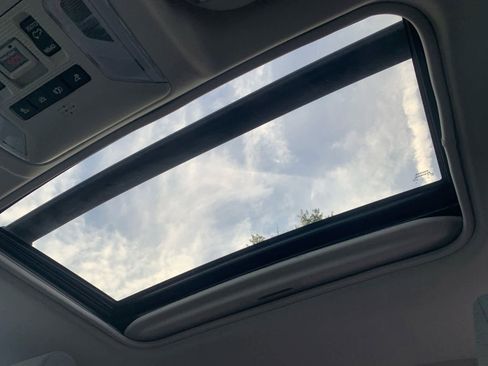 Used 2019 Toyota RAV4 XLE image 28