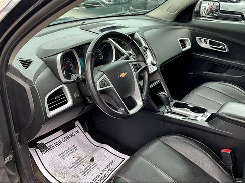Used 2017 Chevrolet Equinox Premier w/ Enhanced Convenience Package AWD/4WD image 13