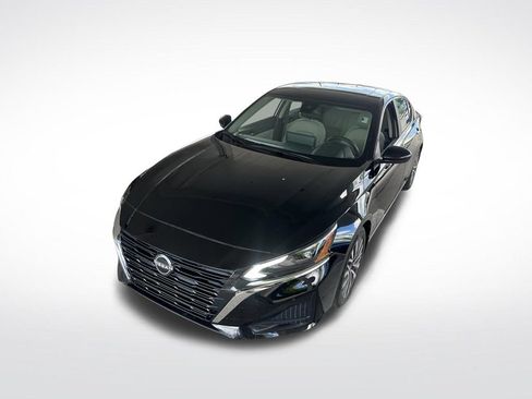 Certified 2024 Nissan Altima 2.5 SV w/ SV Premium Package FWD image 31