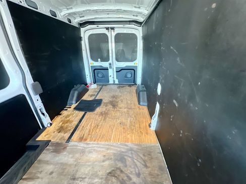 Used 2023 Ford Transit 250 Medium Roof w/ Load Area Protection Package RWD image 22
