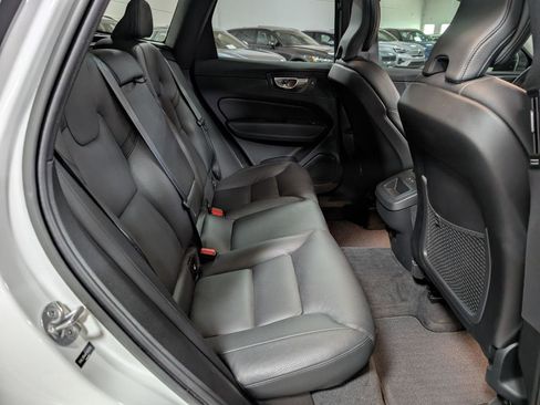 Used 2023 Volvo XC60 B5 Plus w/ Climate Package AWD/4WD image 8