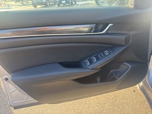 Used 2022 Honda Accord Sport image 19