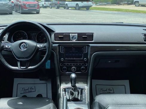 Used 2016 Volkswagen Passat 1.8T SE FWD image 19