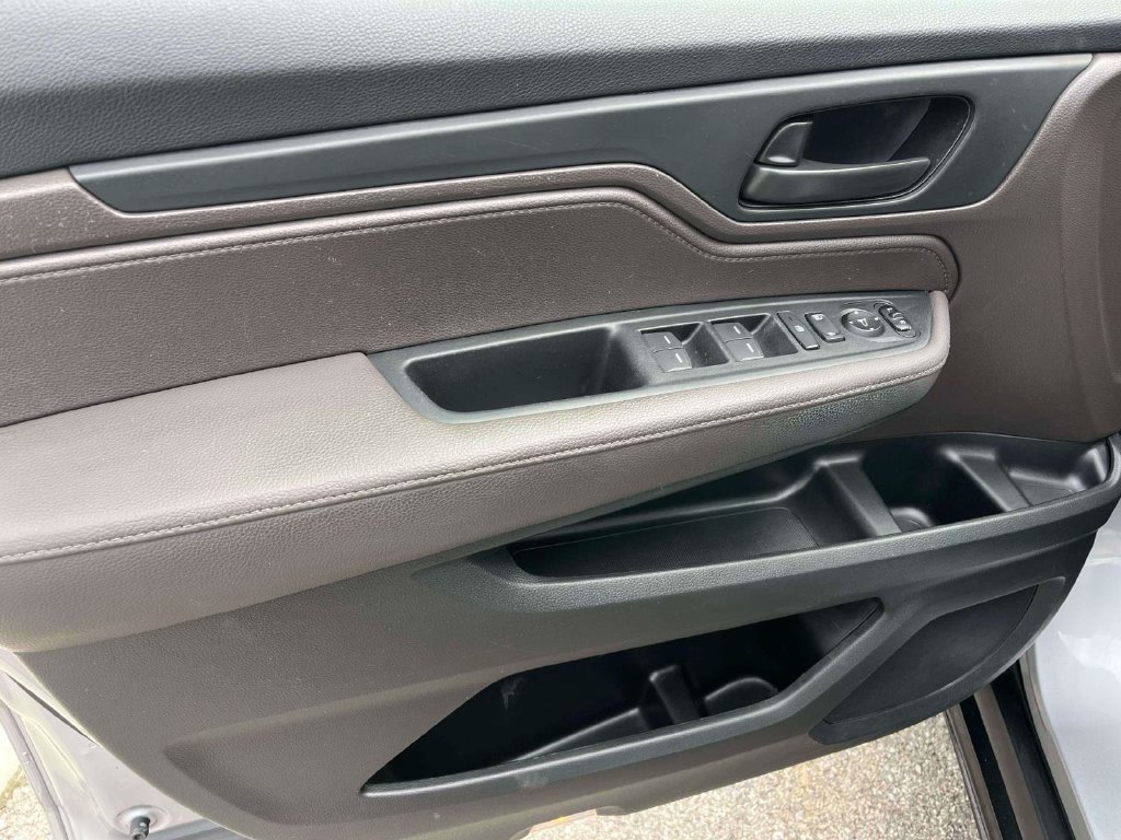 Used 2019 Honda Odyssey EX image 12