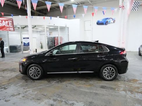 Used 2020 Hyundai Ioniq Limited image 6