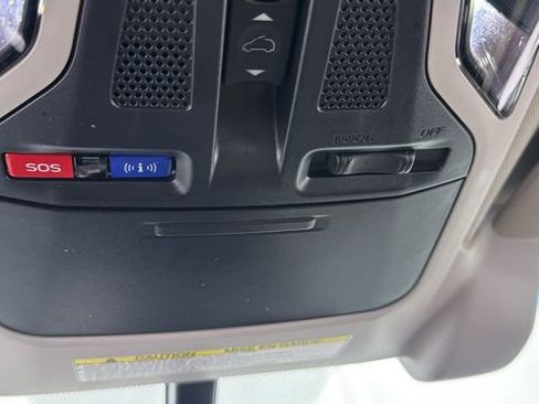 Certified 2022 Subaru Outback Limited w/ Popular Package #2 image 35