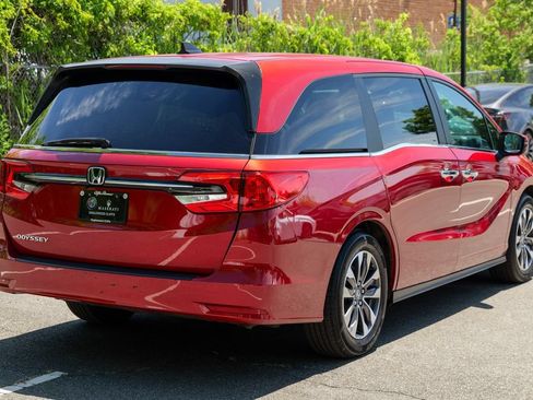 Used 2023 Honda Odyssey EX-L image 7