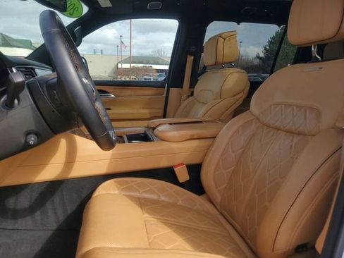 Used 2024 Jeep Grand Wagoneer L Series III w/ HD Trailer Tow Package image 11