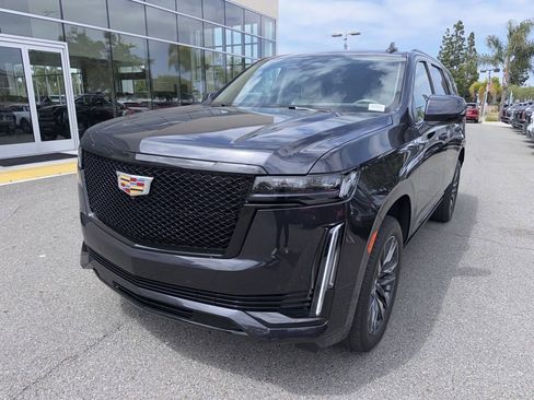 Certified 2024 Cadillac Escalade Sport Platinum AWD/4WD image 2