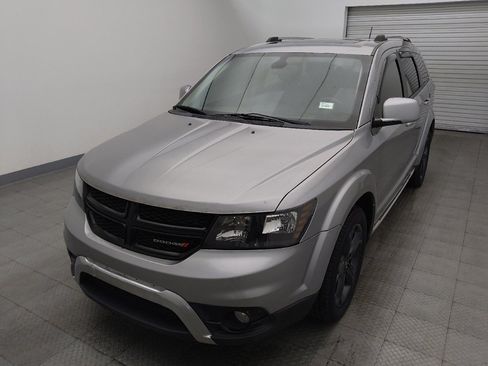Used 2018 Dodge Journey Crossroad w/ Nav & Sun Group FWD image 15