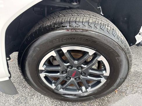 Used 2024 Toyota Tacoma TRD Sport image 10