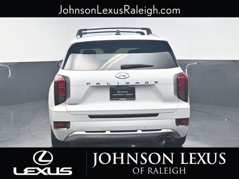 Used 2022 Hyundai Palisade Calligraphy w/ Winter Package image 8