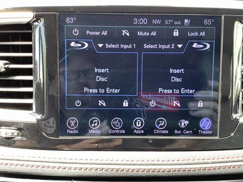Used 2017 Chrysler Pacifica Limited FWD image 53