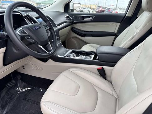 Used 2020 Ford Edge Titanium image 12