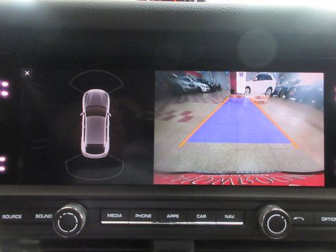 Used 2019 Porsche Macan image 28