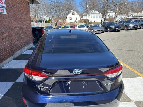 Used 2022 Toyota Corolla LE FWD image 9