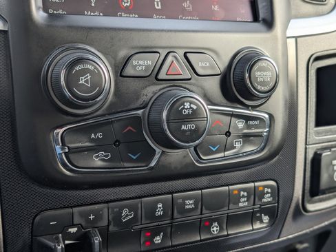 Used 2018 RAM 2500 Power Wagon w/ Luxury Group image 24