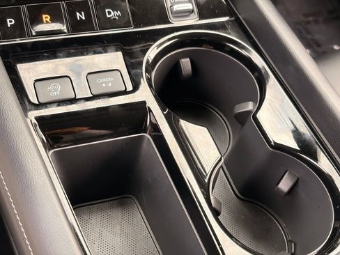 Certified 2025 Nissan Murano SV FWD image 28
