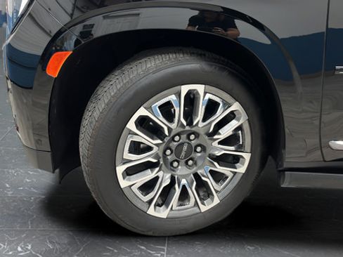Used 2024 GMC Yukon XL Denali Ultimate AWD/4WD image 41