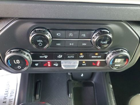 Certified 2025 Ford Bronco Outer Banks AWD/4WD image 31