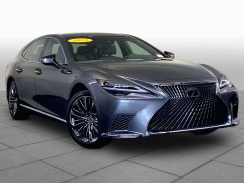 Used 2023 Lexus LS 500 AWD w/ Interior Upgrade Package image 3