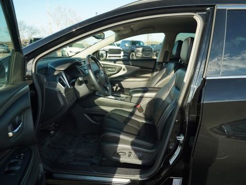 Used 2023 Nissan Murano SV image 11