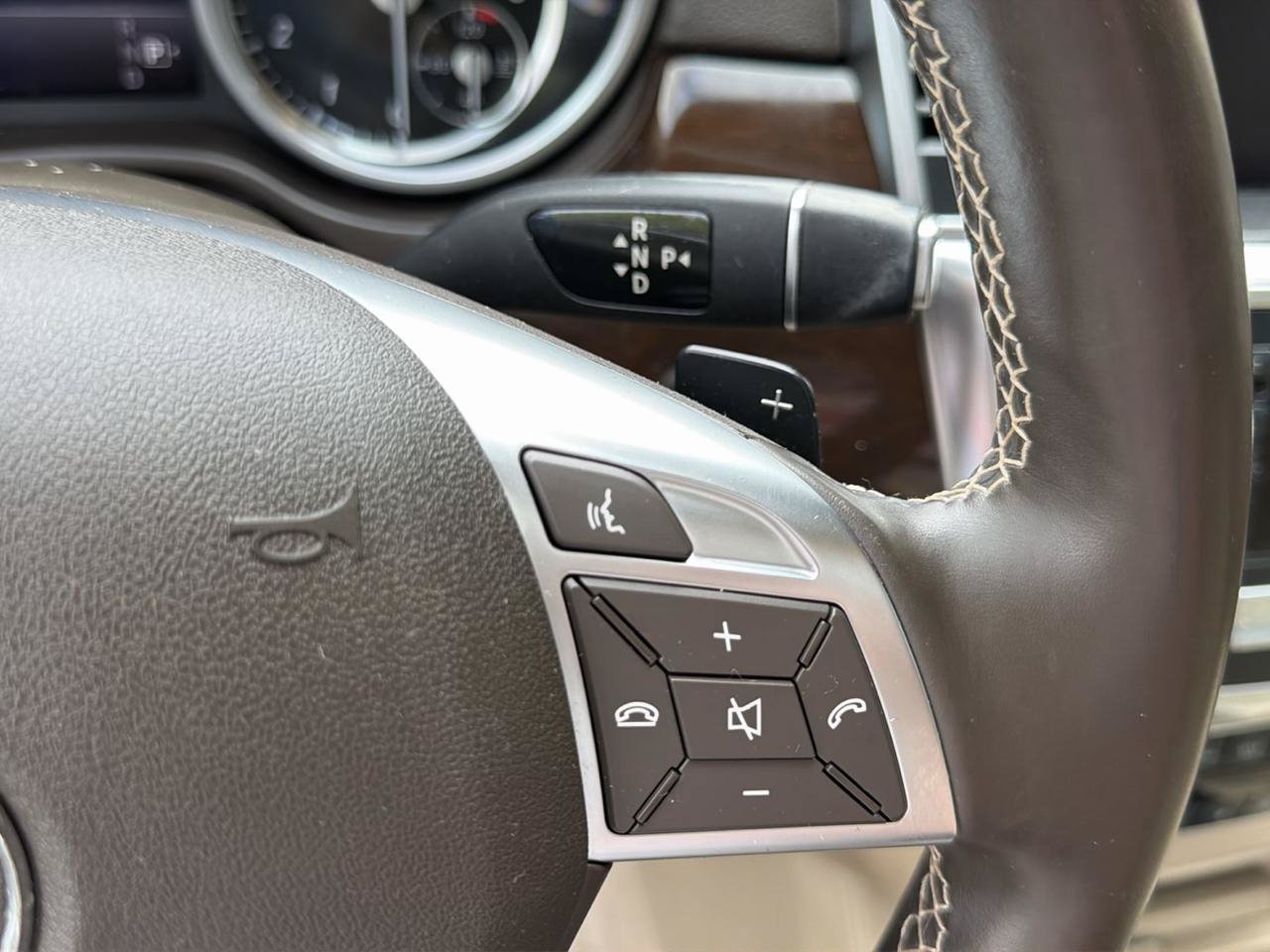 Used 2015 Mercedes-Benz GL 450 4MATIC image 48