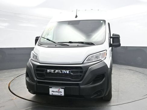 Used 2023 RAM ProMaster 2500 FWD image 2