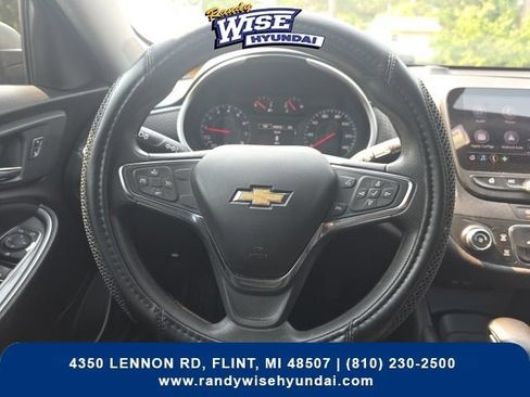 Used 2021 Chevrolet Malibu LS FWD image 16