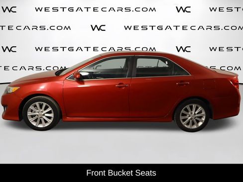 Used 2014 Toyota Camry SE FWD image 5