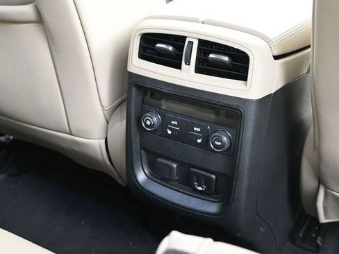 Used 2017 Buick Envision Essence image 23