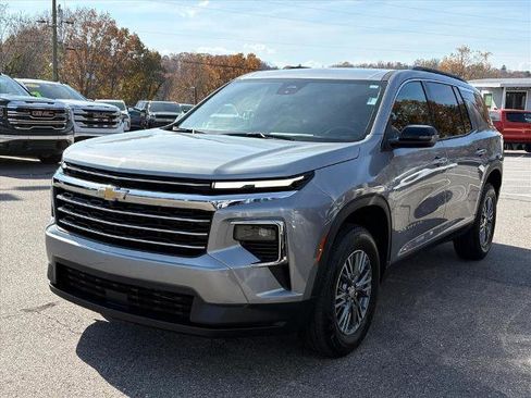 Certified 2025 Chevrolet Traverse LT image 4