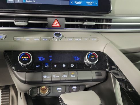 New 2025 Hyundai Elantra SEL image 16